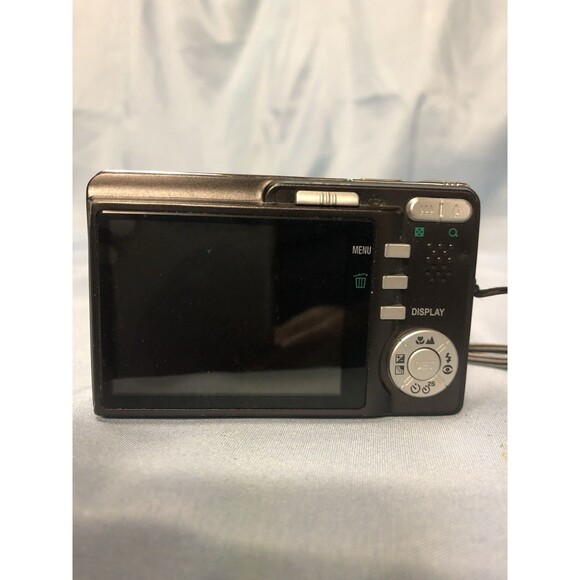 Sanyo VPC-T700 Digital Camera 7 MP Digicam With Battery No Charger - Untested - Picture 2 of 3